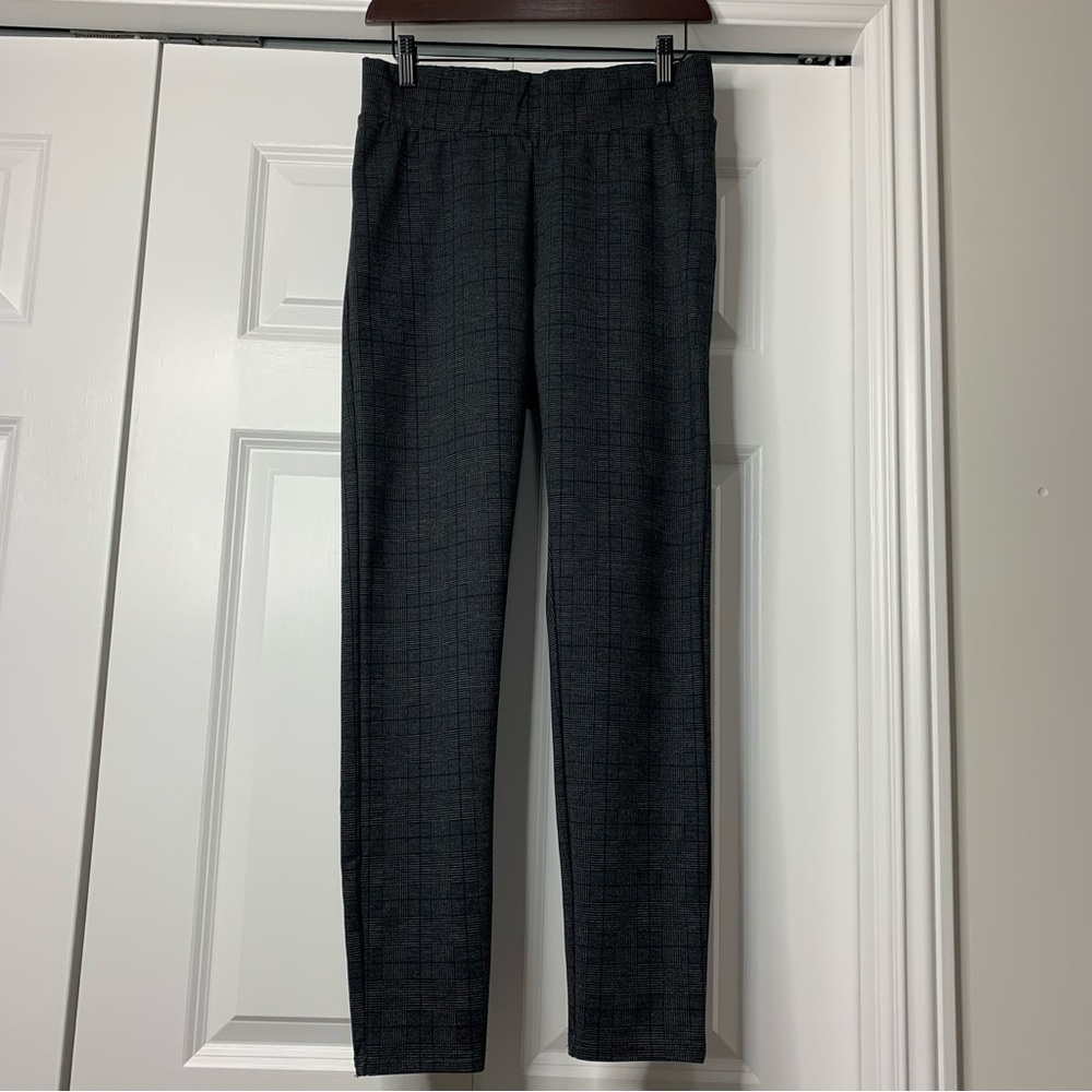 Lily Morgan Grey and Navy Plaid Stretch Leggings Women’s Size M.
